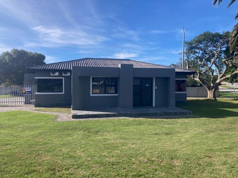 To Let Commercial Property for Rent in Newton Park Eastern Cape